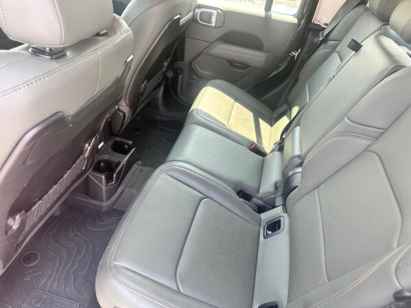 Jeep Gladiator 3.6 Mojave 4X4 At 2024